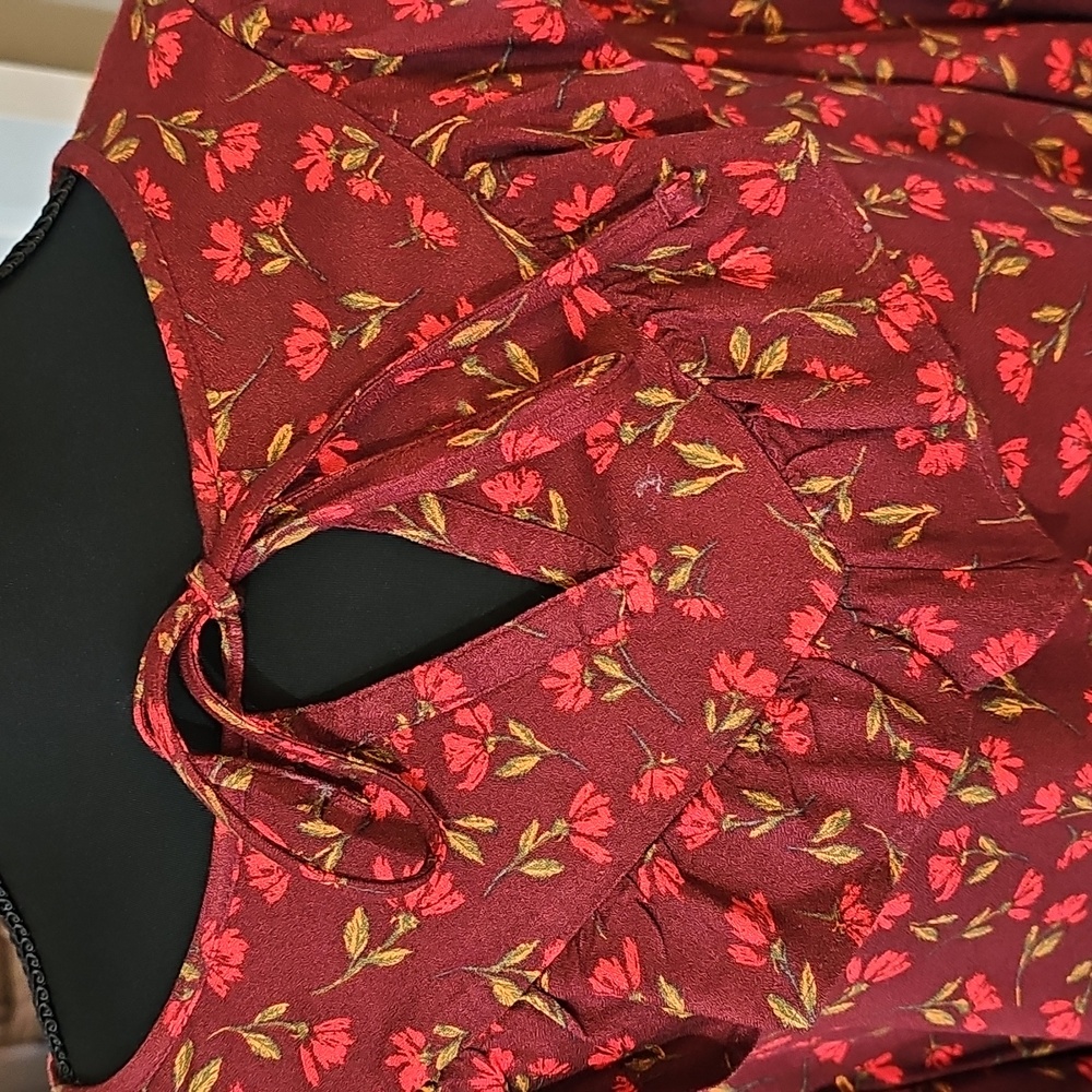 Top - Picture 6 of 16